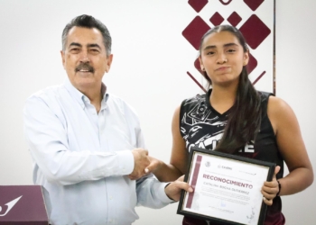 RECONOCE ALCALDE A CAJEMENSES MEDALLISTAS DE BRONCE EN OLIMPIADAS NACIONALES CONADE 2025