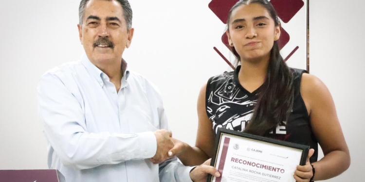 RECONOCE ALCALDE A CAJEMENSES MEDALLISTAS DE BRONCE EN OLIMPIADAS NACIONALES CONADE 2025