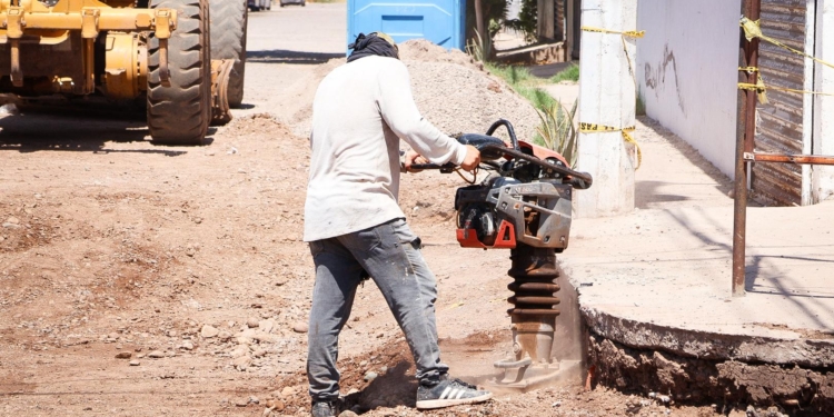SUPERVISA JAVIER LAMARQUE AVANCES Y CALIDAD DE TRABAJOS DE OBRAS EN PROCESO DE PAVIMENTACIÓN