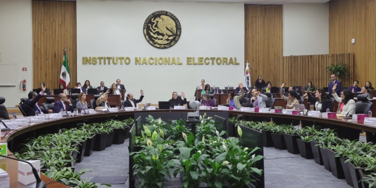 SHEINBAUM ASEGURA QUE INE SEGUIRÁ COMO ENTE AUTÓNOMO EN REFORMA ELECTORAL