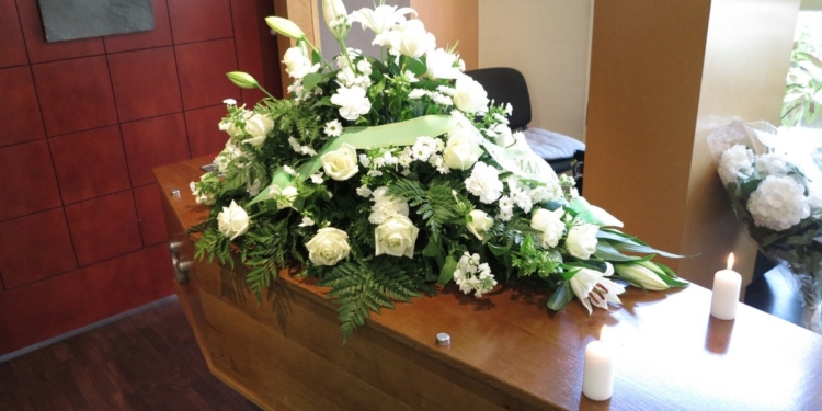 MUJER DE 88 AÑOS DECLARADA MUERTA ‘REVIVE’ EN SU ATAÚD