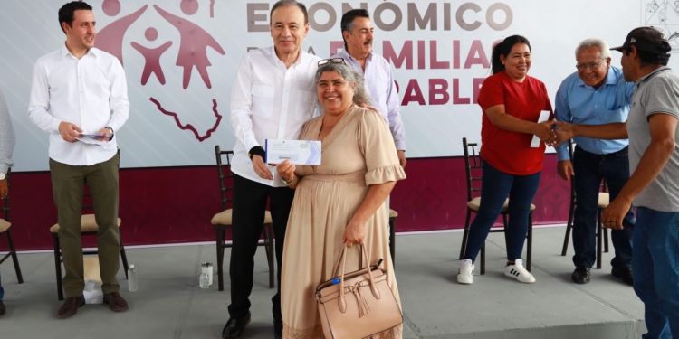 CON INVERSIÓN SOCIAL HISTÓRICA, TRANSPORTE RENOVADO Y CALLES REHABILITADAS, GOBERNADOR DURAZO CUMPLE A FAMILIAS DEL SUR