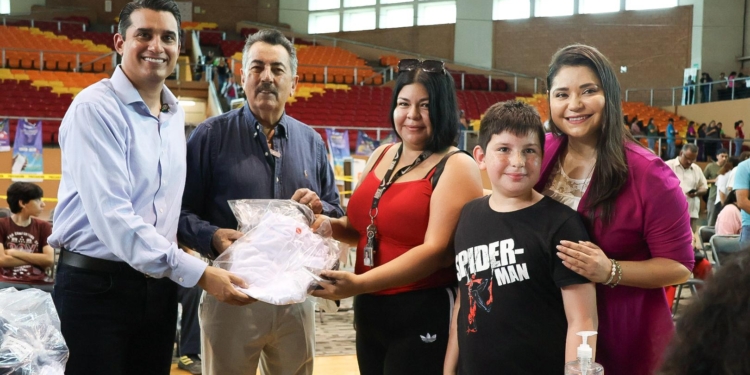 INICIA ENTREGA DE UNIFORMES ESCOLARES GRATUITOS EN CAJEME