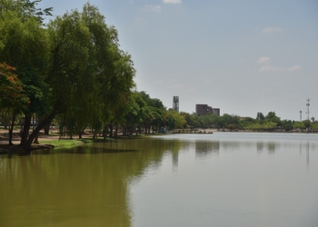 TRABAJAN EN EMBELLECIMIENTO Y ESTABILIDAD HÍDRICA DE LA LAGUNA DEL NÁINARI