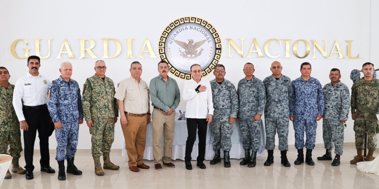 ACOMPAÑA PRESIDENTE JAVIER LAMARQUE A GOBERNADOR ALFONSO DURAZO EN INAUGURACIÓN DEL BATALLÓN DE GUARDIA NACIONAL EN CAJEME