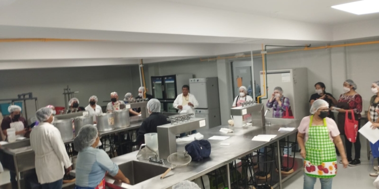 IMPARTE DESARROLLO RURAL DE CAJEME CON ÉXITO TALLER DE ELABORACIÓN DE QUESO ASADERO EN ITSON