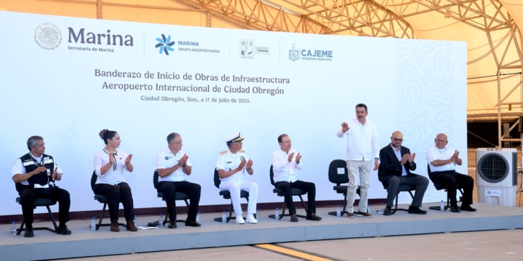 ACOMPAÑA JAVIER LAMARQUE A GOBERNADOR ALFONSO DURAZO Y AL ALMIRANTE SECRETARIO DE MARINA RAYMUNDO MORALES EN ARRANQUE DE OBRAS QUE TRANSFORMARÁN EL AEROPUERTO INTERNACIONAL DE CAJEME