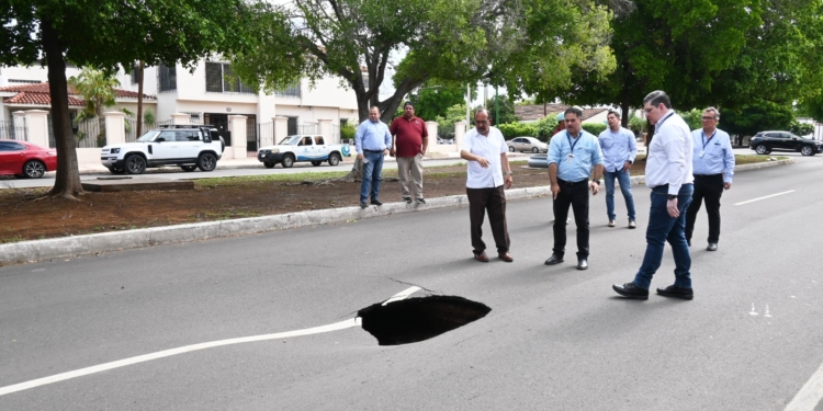 SUPERVISAN DIRECTIVOS DE OOMAPAS LA RED SANITARIA TRAS TORMENTA DE ESTE MARTES