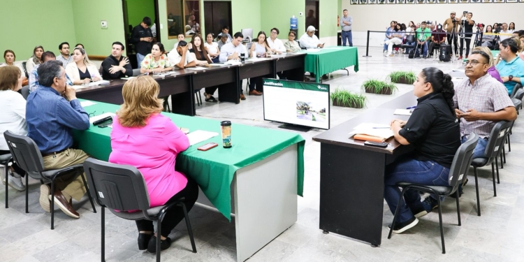 RECONOCE JAVIER LAMARQUE COMPROMISO Y GENEROSIDAD SOCIAL DE PROMOTORES DEL PROYECTO PARQUE GRATITUD