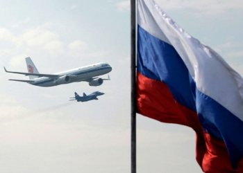 SE ESTRELLA UN AVIÓN CON 50 PASAJEROS EN RUSIA