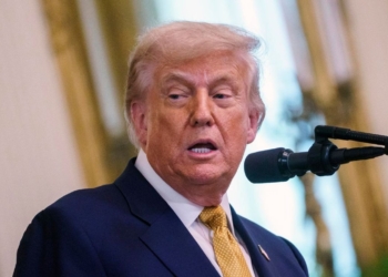 TRUMP ES DIAGNOSTICADO CON INSUFICIENCIA VENOSA CRÓNICA