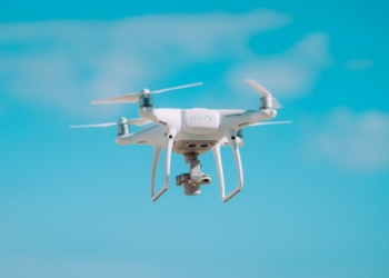 SHEINBAUM AFIRMA QUE NO HAY ‘PREOCUPACIÓN ADICIONAL’ POR DRONES DE CÁRTELES EN LA FRONTERA CON EE.UU.
