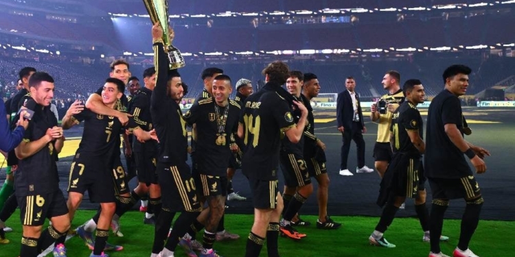 MÉXICO VENCE A EE.UU. Y ES CAMPEÓN DE LA COPA ORO