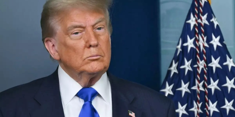 DONALD TRUMP LANZA LÍNEA DE FRAGANCIAS INSPIRADAS EN SU TRIUNFO ELECTORAL