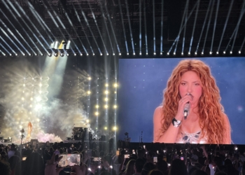 SHAKIRA DONARÁ PARTE DE LOS INGRESOS DE SU SHOW EN TEXAS A VÍCTIMAS DE INUNDACIONES