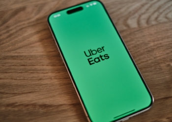 SHEINBAUM RECHAZA AUMENTO DE TARIFAS EN UBER TRAS REFORMA A FAVOR DE REPARTIDORES