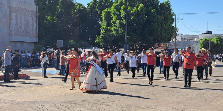 INVITAN A PARTICIPAR EN LA CONVOCATORIA PARA EL DESFILE DEL 215 ANIVERSARIO DE LA INDEPENDENCIA DE MÉXICO