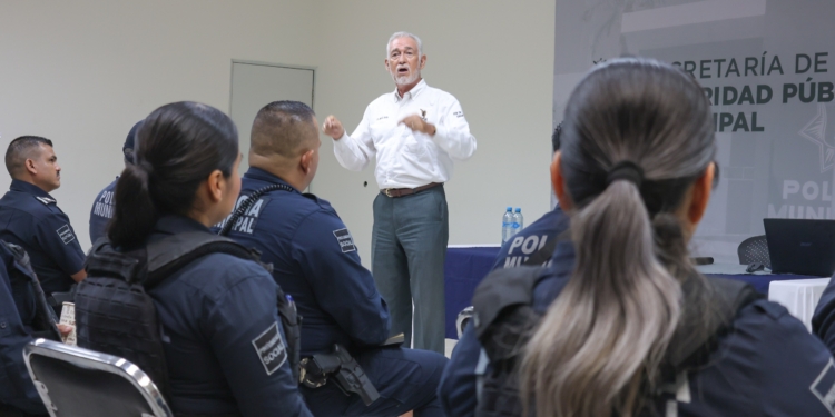 PERSONAL DE LA COMISIÓN ESTATAL DE DERECHOS HUMANOS CAPACITA A ELEMENTOS DE LA SSPM