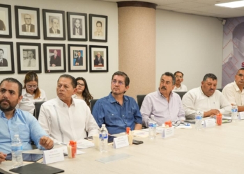 ANTE LA RED DISTRITAL DE MUNICIPIOS EL ALCALDE JAVIER LAMARQUE PRESENTÓ ESTRATEGIAS DE SOLUCIÓN A PROBLEMÁTICA DE SALUD EN CAJEME