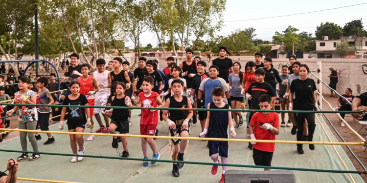 CLASE MUNICIPAL DE BOXEANDO POR LA PAZ REÚNE A MÁS DE 150 PARTICIPANTES EN CAJEME