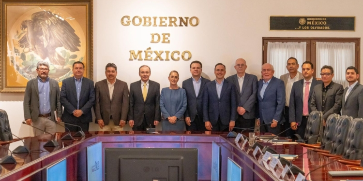 LOGRA GOBERNADOR DURAZO QUE SONORA SEA DE LOS PRIMEROS BENEFICIADOS CON APOYO ESPECIAL GANADERO DE PRESIDENTA SHEINBAUM