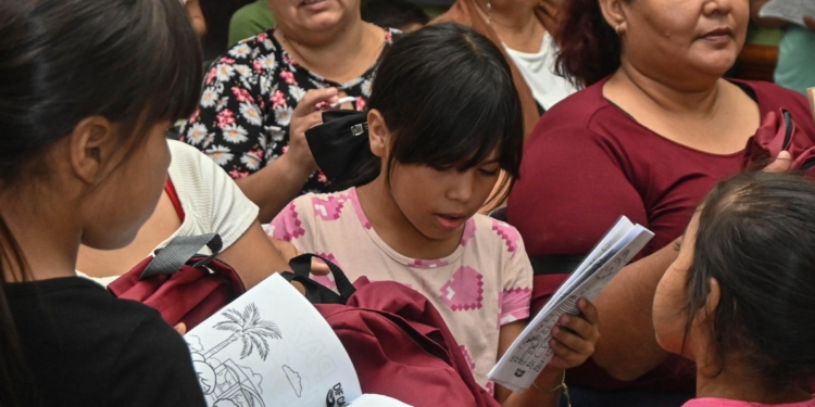 DIF CAJEME RESPALDA LA EDUCACIÓN CON ENTREGA DE MÁS DE 700 PAQUETES DE ÚTILES ESCOLARES