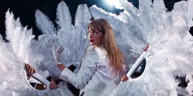 TAYLOR SWIFT ANUNCIA SU ÁLBUM NÚMERO 12; ASÍ SE LLAMARÁ