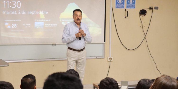 SOSTIENE JAVIER LAMARQUE DIÁLOGO DIRECTO CON ESTUDIANTES DEL ITSON NÁINARI