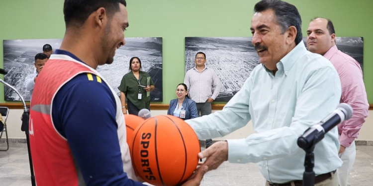 ATIENDE PRESIDENTE MUNICIPAL SOLICITUDES DE LA CIUDADANÍA EN AUDIENCIA PÚBLICA