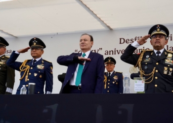 CONMEMORA GOBERNADOR DURAZO EL 215 ANIVERSARIO DE LA INDEPENDENCIA DE MÉXICO CON DESFILE CÍVICO-MILITAR