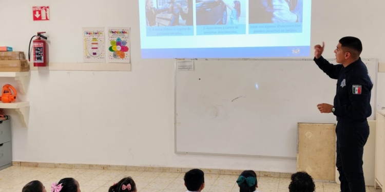 LLEVA SSPM PLÁTICA SOBRE FACTORES DE RIESGO A NIÑAS Y NIÑOS DE PREESCOLAR