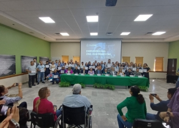 RECONOCEN POR SU DESEMPEÑO A 52 EMPLEADAS Y EMPLEADOS DEL SEGUNDO CUATRIMESTRE 2025