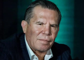 HOSPITALIZAN A JULIO CÉSAR CHÁVEZ EN CULIACÁN