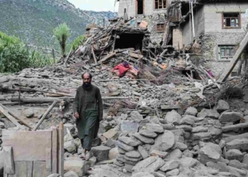 CIFRA DE MUERTOS POR EL TERREMOTO EN AFGANISTÁN REBASA LOS 1,400