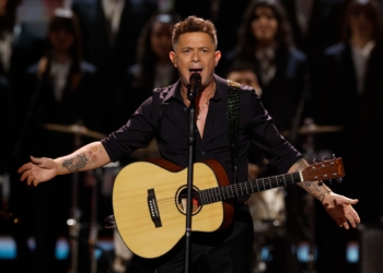 ALEJANDRO SANZ RECIBIRÁ EL PREMIO ‘ESCOBÓN DE ORO’ DE 2025