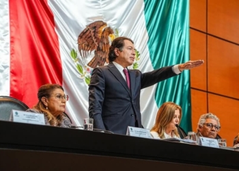 DELGADO PIDE INCREMENTO DE $50,000 MILLONES PARA BECAS