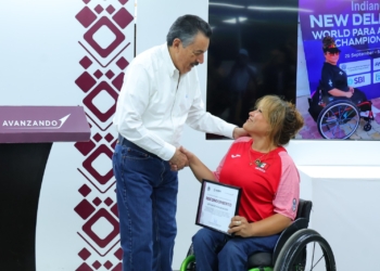 RECONOCE AYUNTAMIENTO A LETICIA OCHOA ATLETA PARALÍMPICA CAJEMENSE DE TALLA INTERNACIONAL