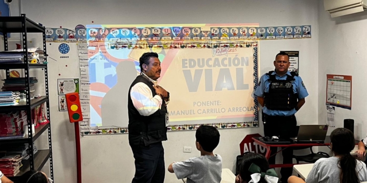 FORTALECEN CULTURA DE SEGURIDAD VIAL EN ESTUDIANTES DEL COLEGIO AMERICAN GROLEP