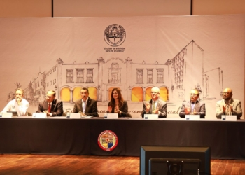 RECONOCE JAVIER LAMARQUE A CAMPUS CAJEME DE UNISON POR SU DÉCIMO QUINTO ANIVERSARIO