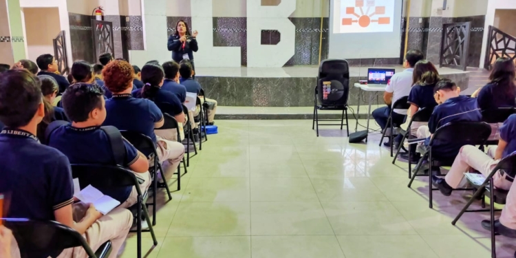 SSPM PROMUEVE LA PREVENCIÓN DEL CONSUMO DE DROGAS ENTRE JÓVENES DEL INSTITUTO LIBERTAD BILINGÜE