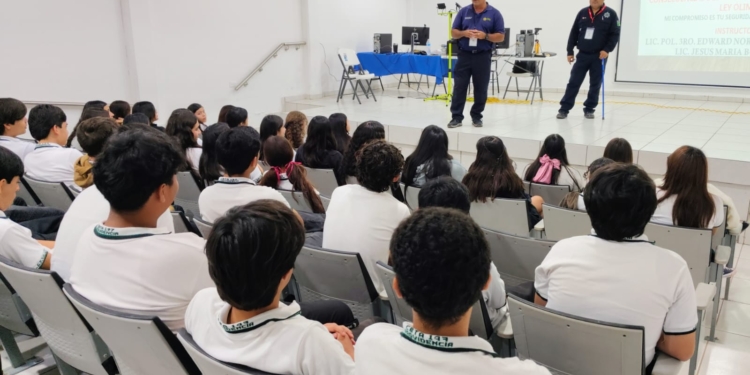 REALIZA DIRECCIÓN DE PROGRAMAS PREVENTIVOS PLÁTICA SOBRE DAÑOS DEL VAPEO Y PREVENCIÓN DE ADICCIONES EN EL CBTA 197