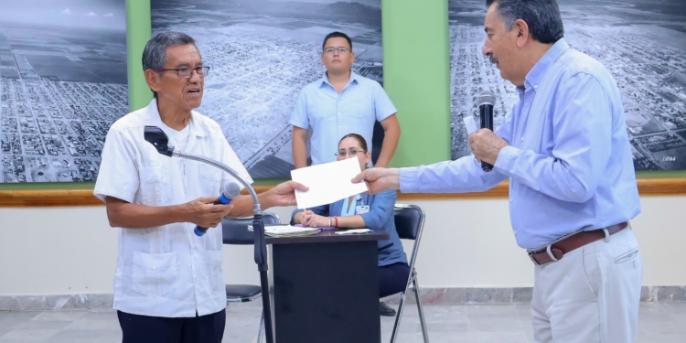 EN AUDIENCIA PÚBLICA REITERA PRESIDENTE JAVIER LAMARQUE CONSTRUCCIÓN DE PLAZA CENTENARIO EN LA COLONIA BENITO JUÁREZ