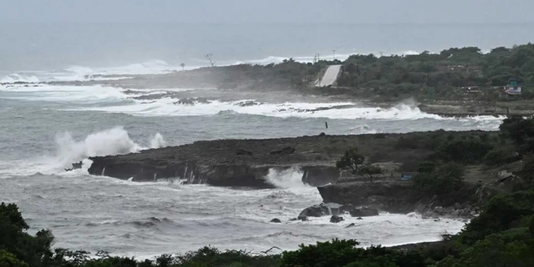MELISSA TOCA TIERRA EN CUBA COMO HURACÁN CATEGORÍA 3