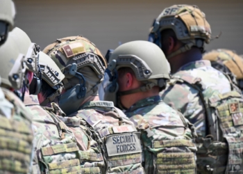 TEXAS AUTORIZA EL ENVÍO DE TROPAS DE SU GUARDIA NACIONAL A OTROS ESTADOS