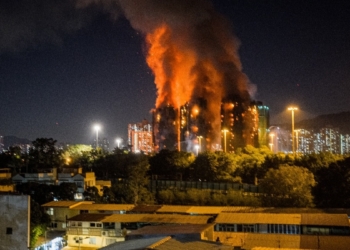 INCENDIO EN HONG KONG DEJA AL MENOS 36 MUERTOS Y 279 DESAPARECIDOS