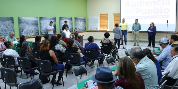 EN AUDIENCIA DEL PUEBLO MUESTRA JAVIER LAMARQUE SENSIBILIDAD ANTE NECESIDADES DE CARÁCTER FAMILIAR