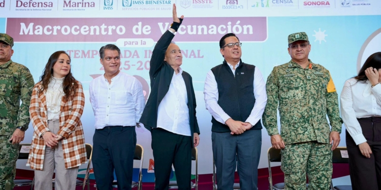 GOBERNADOR DURAZO ARRANCA MACROCENTRO DE VACUNACIÓN PARA APLICACIÓN DE MÁS DE UN MILLÓN DE BIOLÓGICOS EN TEMPORADA INVERNAL