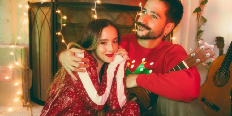 CAMILO, FONSECA Y VICTORIA JUSTICE INAUGURAN LA TEMPORADA DE CANCIONES NAVIDEÑAS