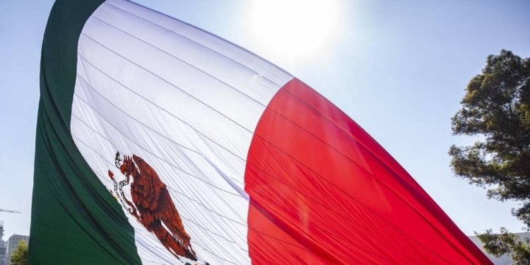 MUEREN DOS MEXICANOS TRAS TORMENTA DE NIEVE EN LA PATAGONIA CHILENA