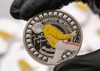LANZAN MONEDA CONMEMORATIVA DE FREDDIE MERCURY POR EL 40 ANIVERSARIO DE ‘LIVE AID’